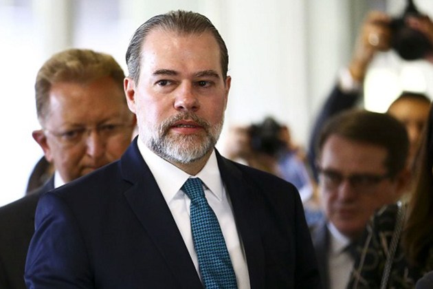 Ministro Dias Toffoli testa negativo para coronavírus; presidente do STF segue internado
