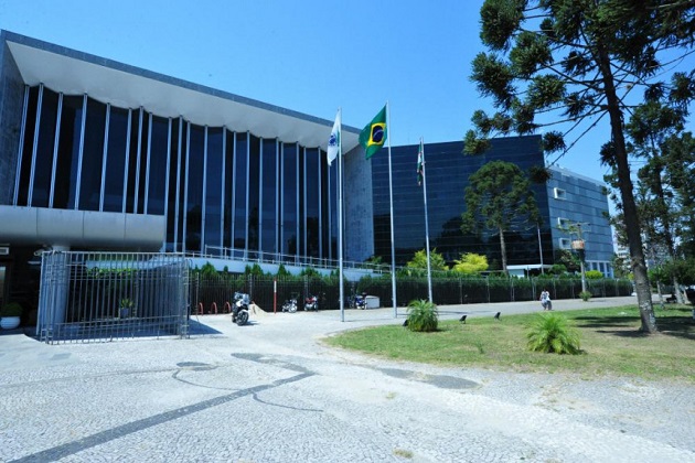 Assembleia Legislativa do Paraná adota medidas mais rigorosas de prevenção à Covid-19