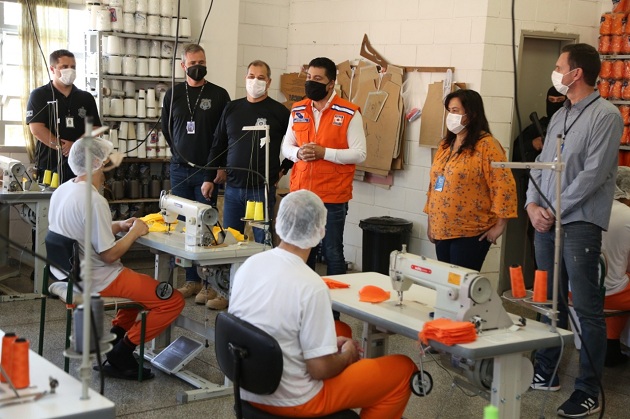 Departamento Penitenciário de PG produziu quase 70 mil máscaras em maio