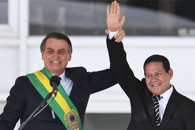 TSE arquiva ação que pedia cassação da chapa Bolsonaro-Mourão por suposto abuso de poder econômico