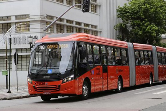 ‘Não seja jaguara’: campanha das Empresas de Ônibus de Curitiba gera polêmica na internet