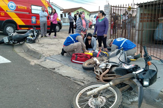 Vídeo: Acidente entre motos deixa dois feridos na Vila 31 de Março em PG