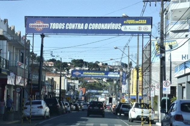 Novo decreto em Jaguariaíva modifica horário do comércio e institui multa de R$10 mil em caso de festas clandestinas