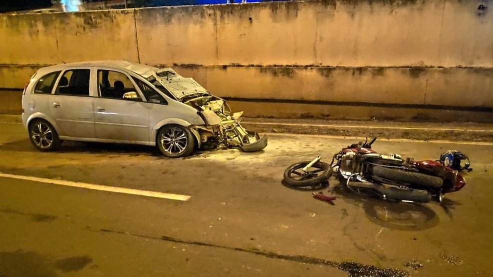 Motorista embriagado invade pista contrária e bate em casal de motociclistas em Maringá, diz PRF