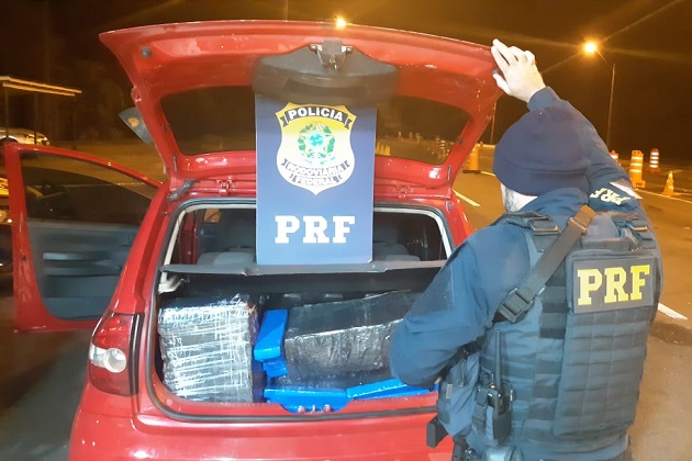 PRF encontra quase 200 kg maconha escondida em carro durante abordagem