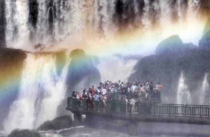 Foz do Iguaçu reabre para o turismo nesta quarta (10); Visitantes devem ser testados para o coronavírus