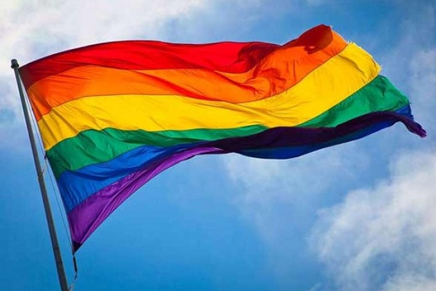 Curitiba anuncia sorteio de jantar no gramado do Couto Pereira para casais LGBTQI+