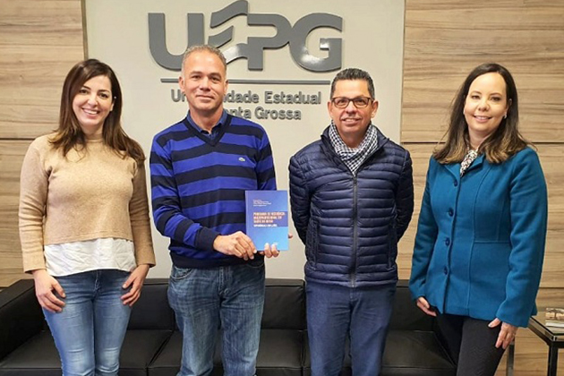 Professoras da UEPG lançam livro sobre saúde do idoso nesta terça-feira (28)