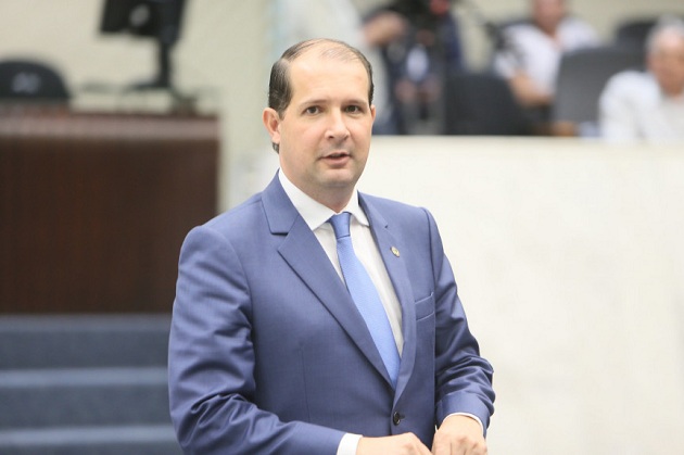 Deputado Marcel Micheletto deixa Assembleia Legislativa para assumir a função de secretário de da Administração e da Previdência do Paraná