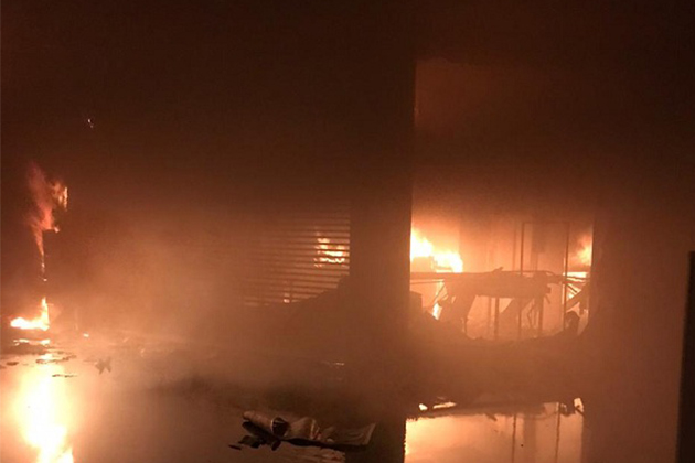 Vídeo: Incêndio em shopping de Maringá destrói metade do prédio; causa ainda é desconhecida