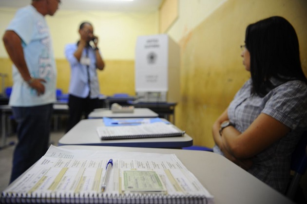 Mais de 60 mil pessoas se voluntariam para serem mesários no Paraná