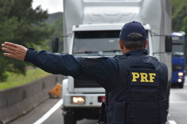PRF inicia operação contra embriaguez ao volante e ultrapassagens proibidas em todo o Paraná