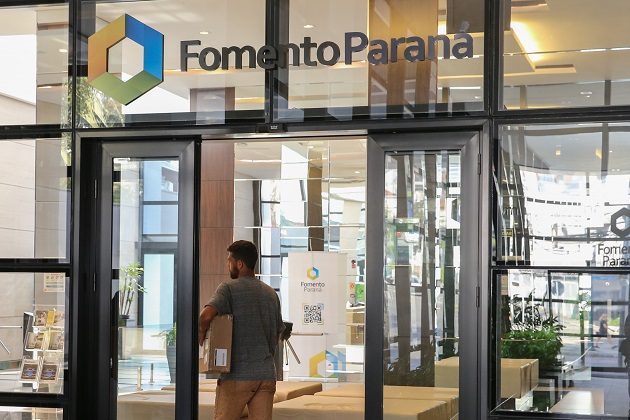 Fomento Paraná auxiliou mais de 30 mil empreendedores paranaenses em setembro