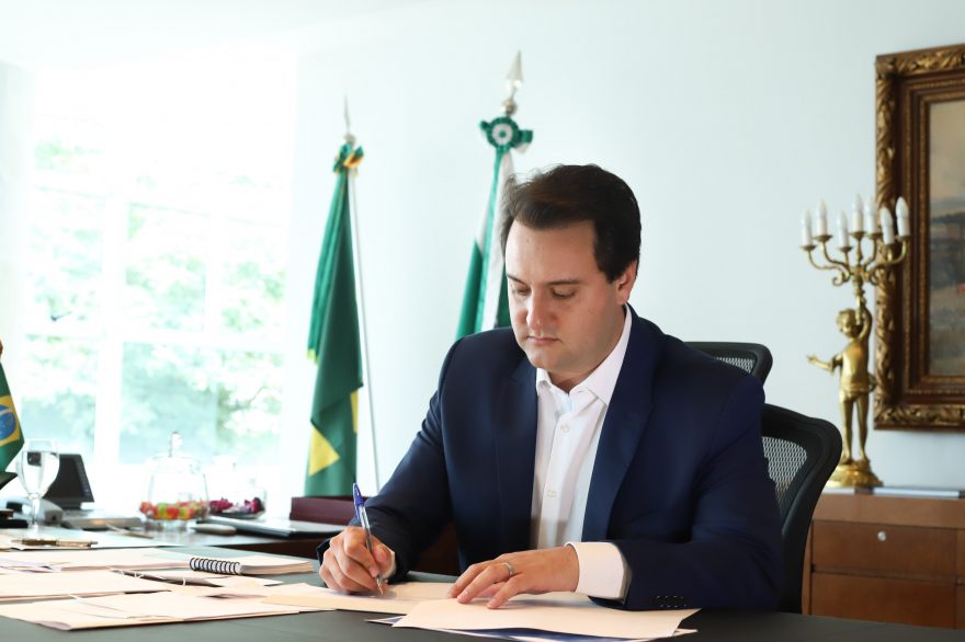 Governador Ratinho Junior assina decreto para agilizar nova reserva hídrica do estado