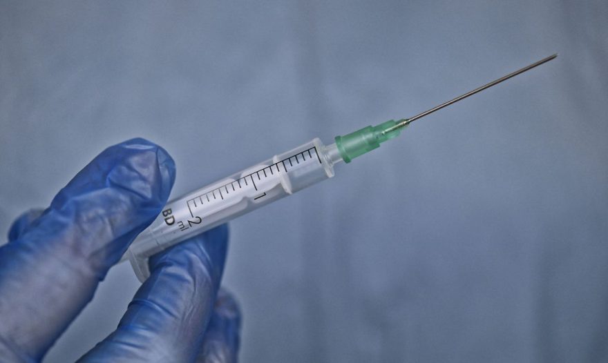 Anvisa retira obrigação de testes da fase 3 para autorizar vacina no Brasil