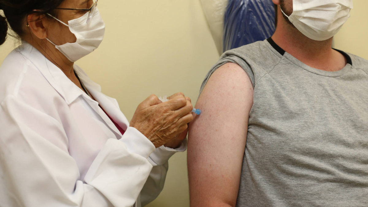 150,4 mil paranaenses já receberam a primeira dose da vacina