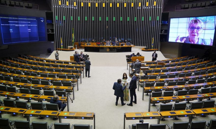Câmara dos Deputados inicia debate sobre a PEC Emergencial nesta terça (9)