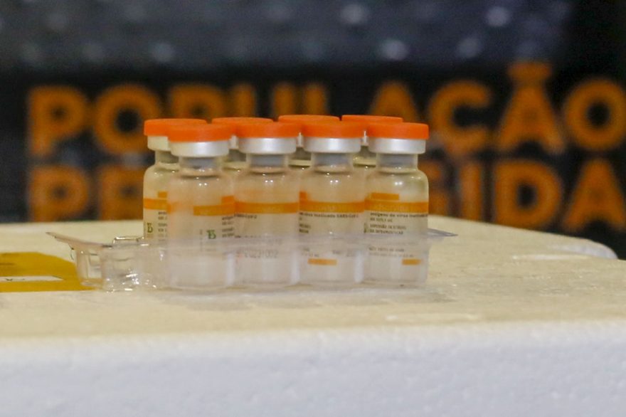 Butantan entrega mais dois milhões de doses da vacina contra COVID-19
