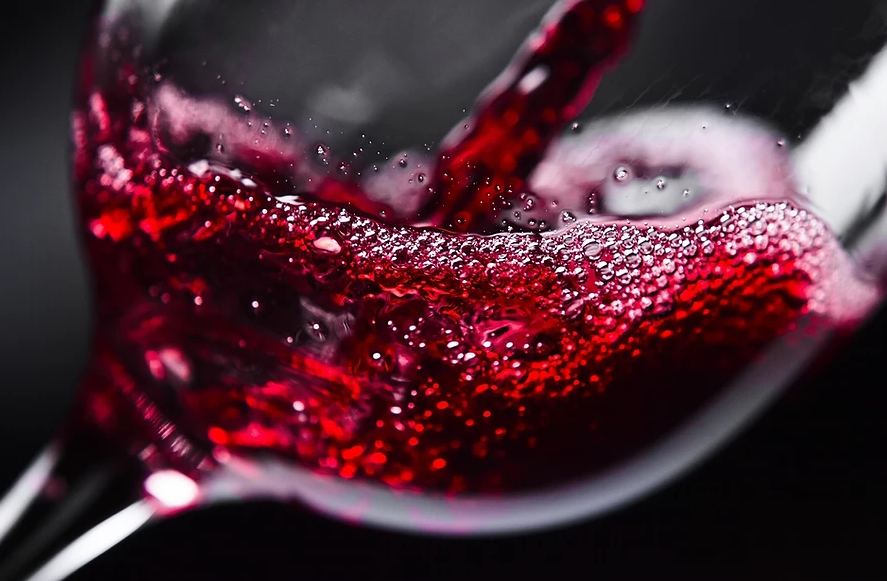 Projeto que reduz imposto sobre vinho é aprovado na ALEP