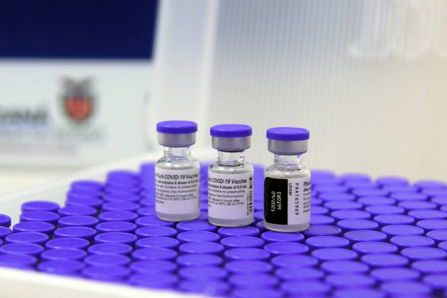 Novo lote prevê quase 400 mil vacinas contra a COVID-19 para o Paraná