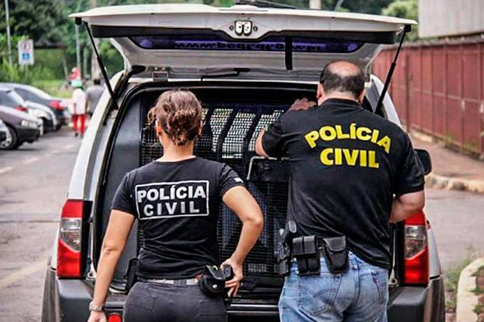 Polícia prende quatro integrantes de quadrilha que aplicava golpes do bilhete premiado no Paraná