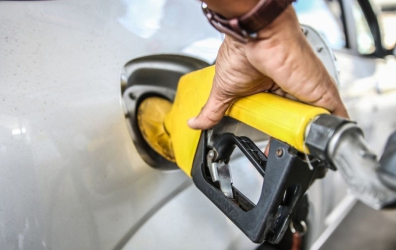 Petrobras sobe preço do diesel, da gasolina e do gás de cozinha