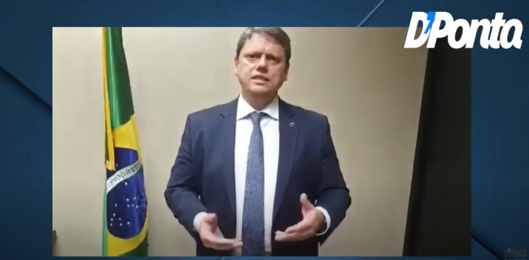 Vídeo: Ministro Tarcísio confirma áudio de Bolsonaro a caminhoneiros