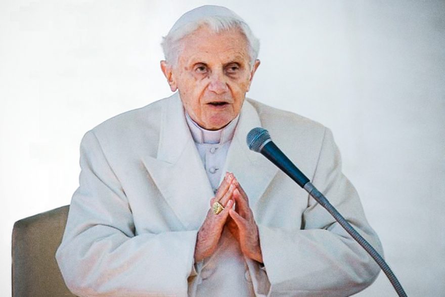 Polêmica no Vaticano: Papa Bento XVI diz que casamento gay é “distorção de consciência”