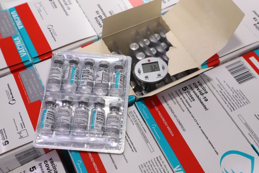 Paraná recebe 79,5 mil doses de vacinas contra COVID-19 nesta quarta-feira (1º)
