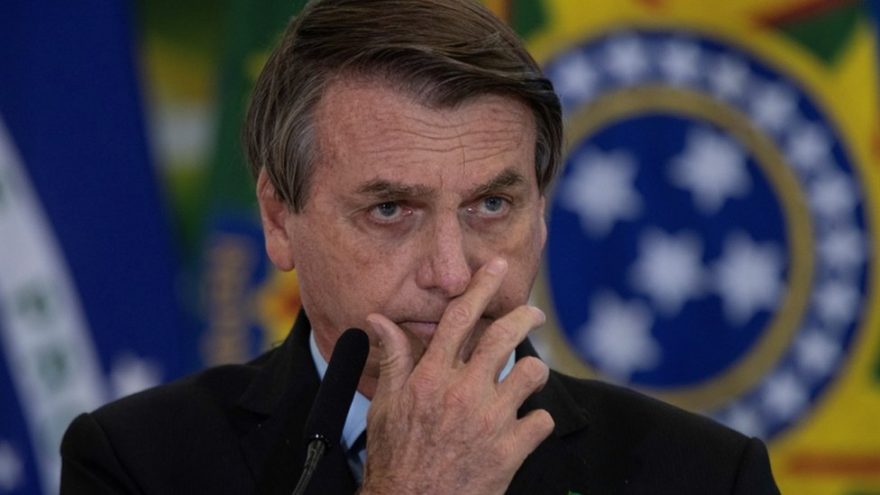 Povo está com “paciência lá em baixo”, diz Bolsonaro sobre a alta no preço dos combustíveis