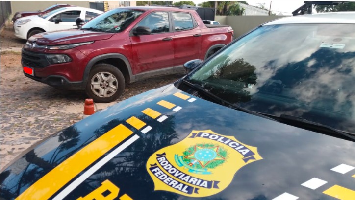 Durante a Operação Rodovida em Ponta Grossa, PRF recupera veículo com registro de furto