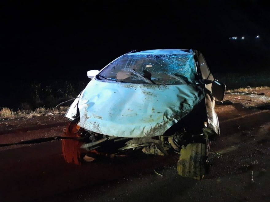 Homem morre após carro capotar em rodovia paranaense