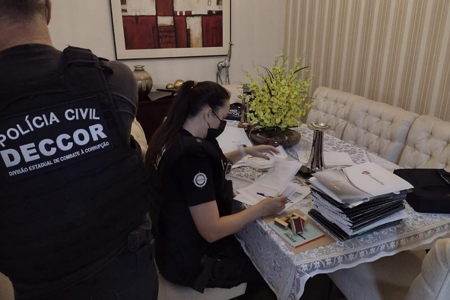 Grupo suspeito de sonegar mais de R$ 12 milhões em impostos é alvo de ação da Polícia Civil no PR