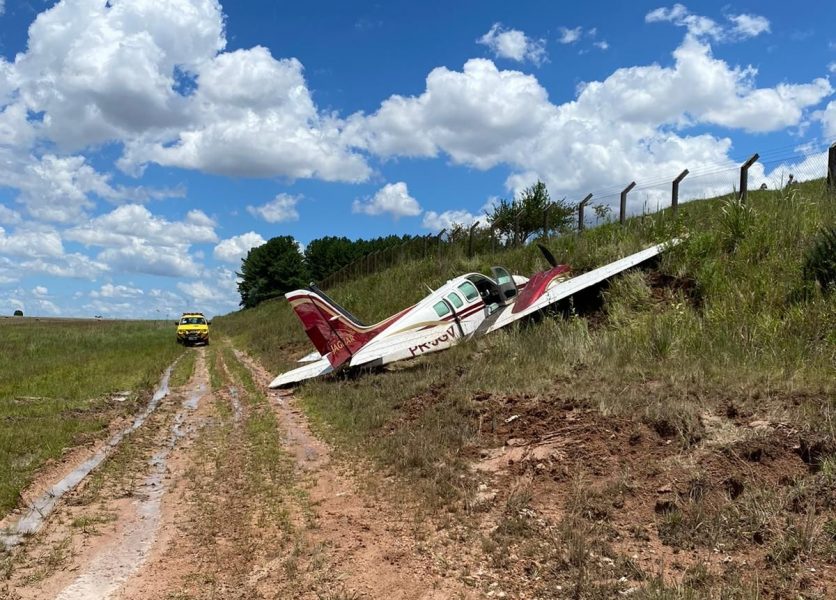 No Paraná, piloto faz pouso forçado após aeronave apresentar falha em um dos motores