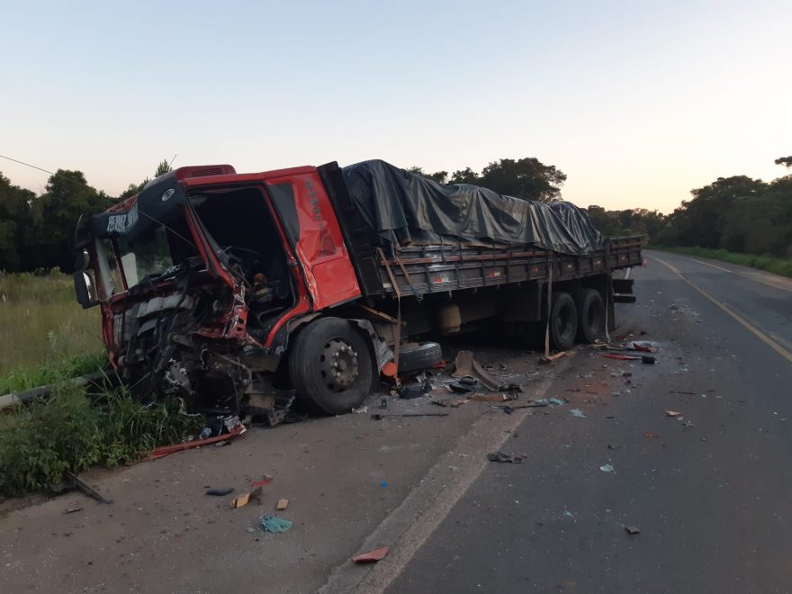 PRF atende acidente em rodovia nos Campos Gerais