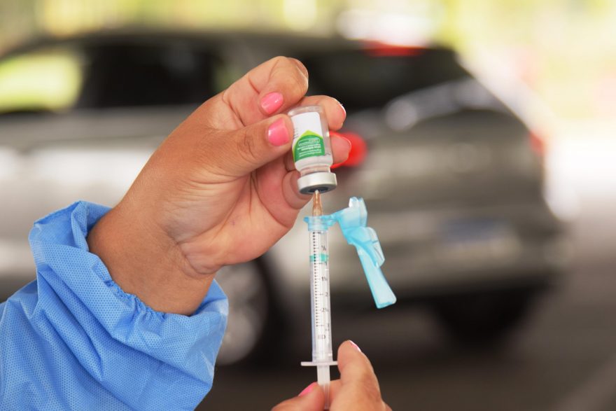 Em pouco mais de uma semana, Paraná registra 230 mil vacinados contra a gripe