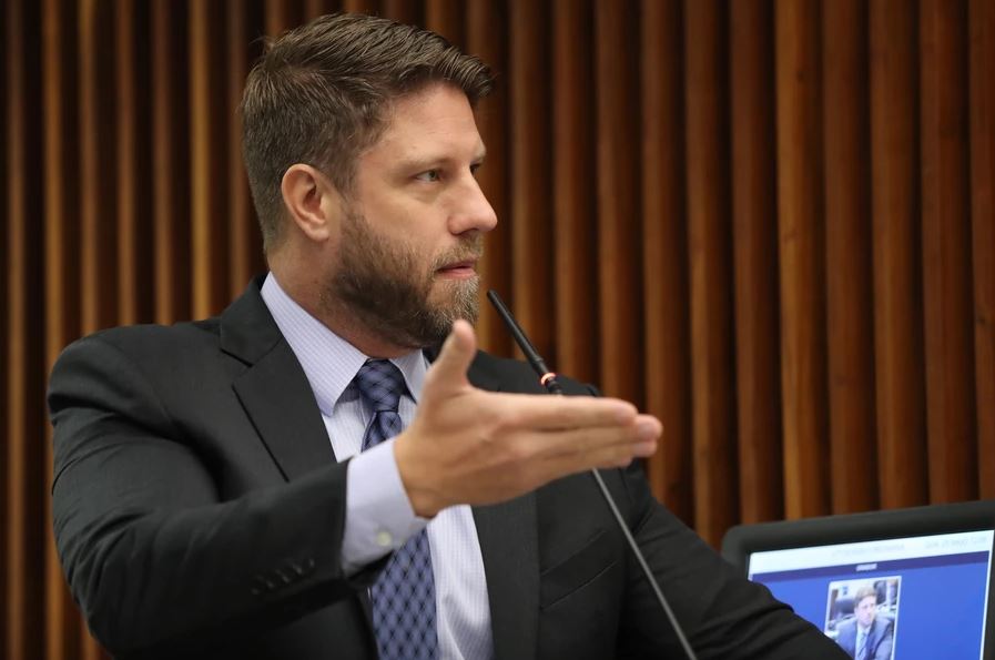Requião Filho denuncia fake news no Governo Ratinho Jr