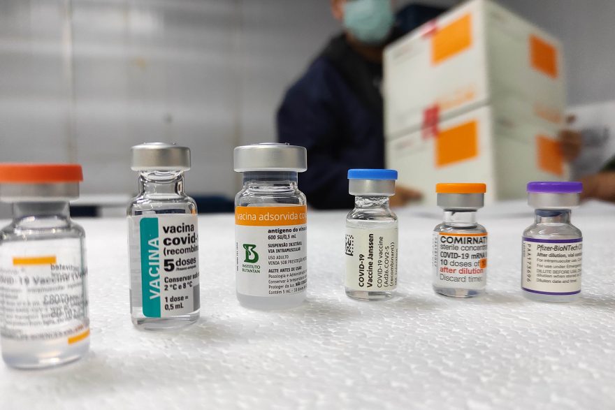 Regionais de Saúde do PR são reabastecidas com mais 110 mil vacinas contra a Covid-19