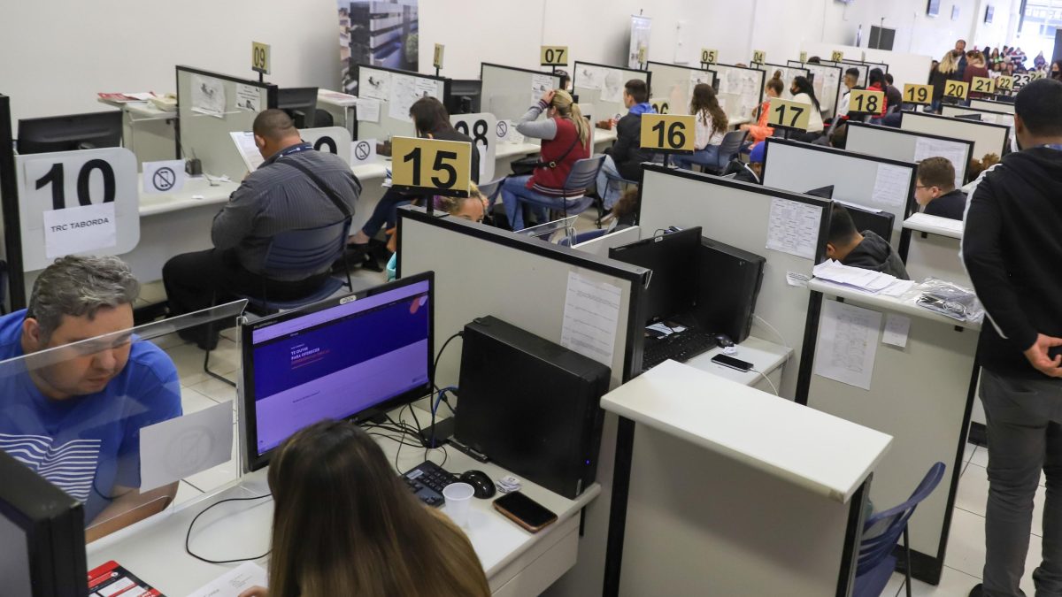 Paraná inicia semana com 10.295 empregos disponíveis nas Agências do Trabalhador