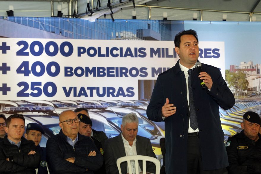 Governador anuncia convocação de 2,4 mil bombeiros e policiais militares e ampliação das vagas