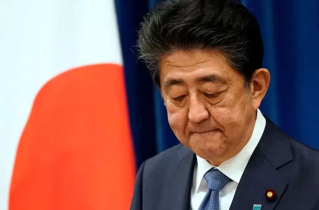 Ex-primeiro-ministro japonês Shinzo Abe morre após ser baleado em comício