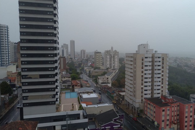 Defesa Civil monitora ocorrências de ventos fortes e tempestades no Paraná