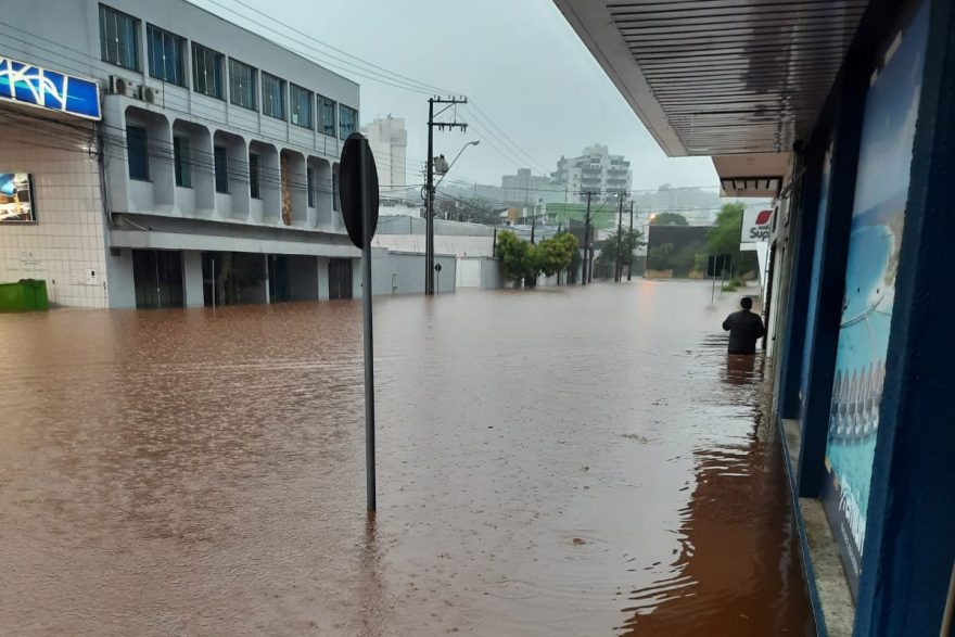 Governo inicia campanha de arrecadação para famílias atingidas pelas chuvas no PR