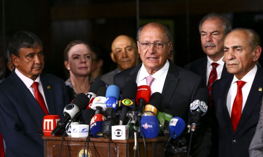 Alckmin volta a se reunir com Comissão Mista de Orçamento da Câmara dos Deputados