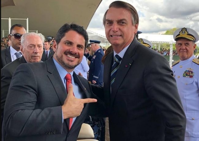 Senador Marcos do Val acusa Bolsonaro de tentar coagi-lo a dar golpe de Estado