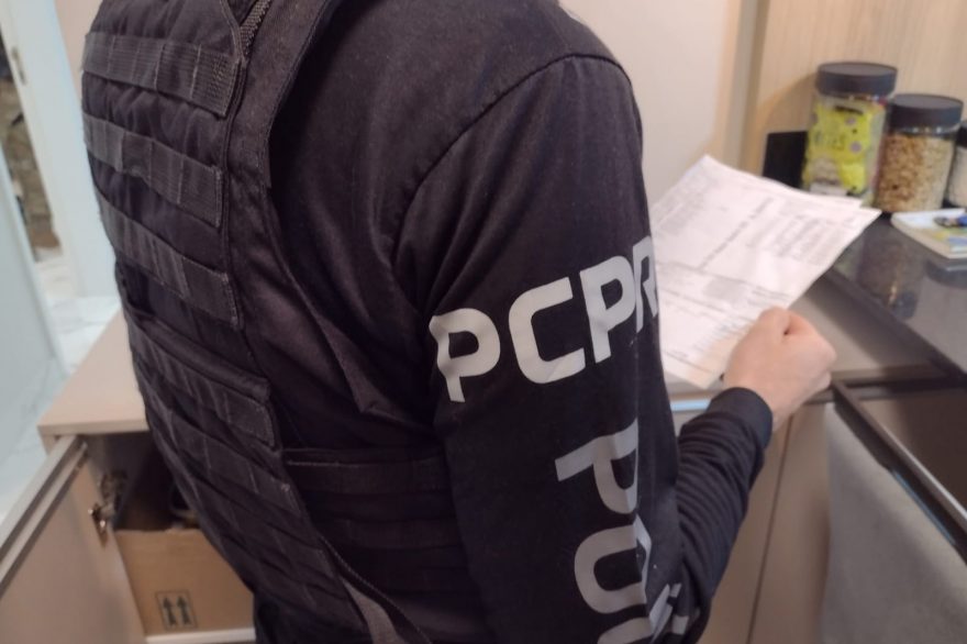 Polícia Civil cumpre mais de 30 mandados contra quadrilha ligada ao tráfico de drogas no PR