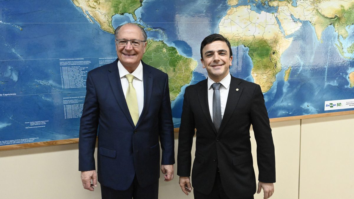 Geraldo Alckmin recebe deputado Aliel no Palácio do Planalto