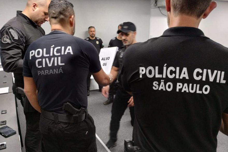 Estelionatários que atuaram nos arredores de show internacional em Curitiba são alvo de operação da PCPR
