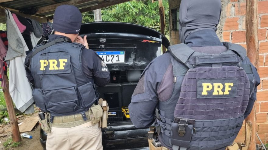 Grupo suspeito de praticar roubo de cargas na BR-116 é alvo de operação da polícia no PR