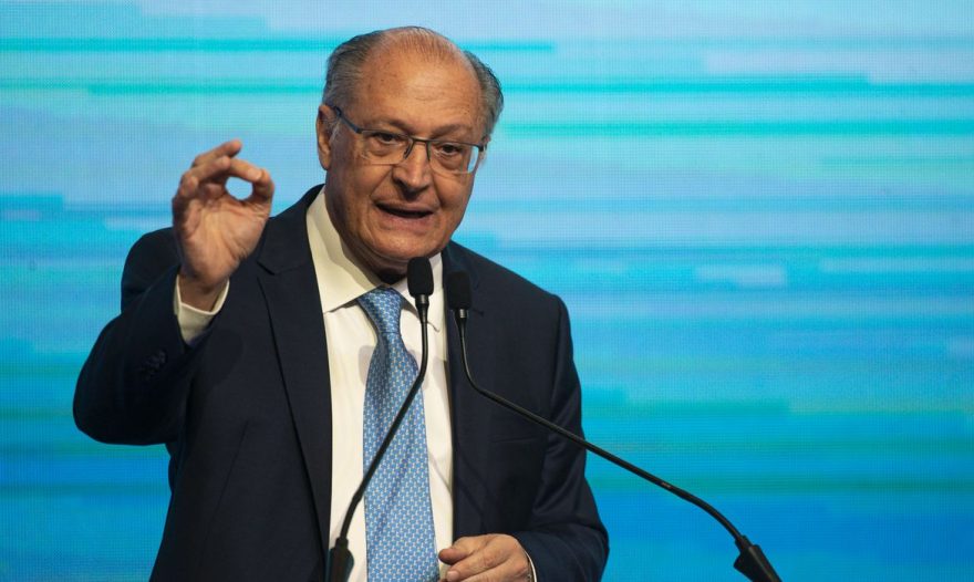 Alckmin anuncia R$ 270 milhões para inovação na cadeia automotiva